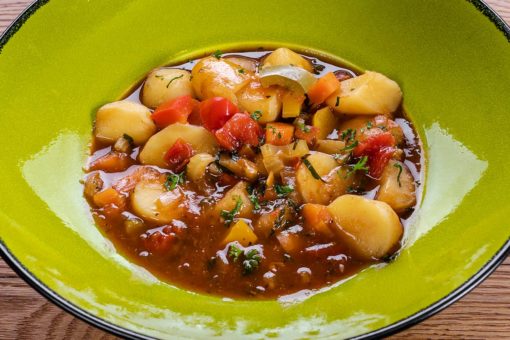 Essen online bestellen: Kartoffelgulasch