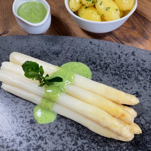 Frischer Holsteiner Spargel