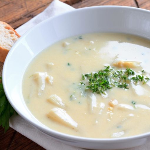 Frische Holsteiner Spargelsuppe